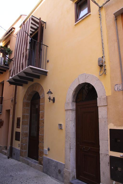 La Finestra Sotto La Rocca Apartment Cefalù Cameră foto