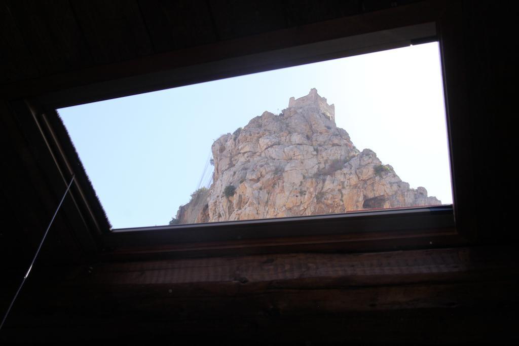 La Finestra Sotto La Rocca Apartment Cefalù Cameră foto